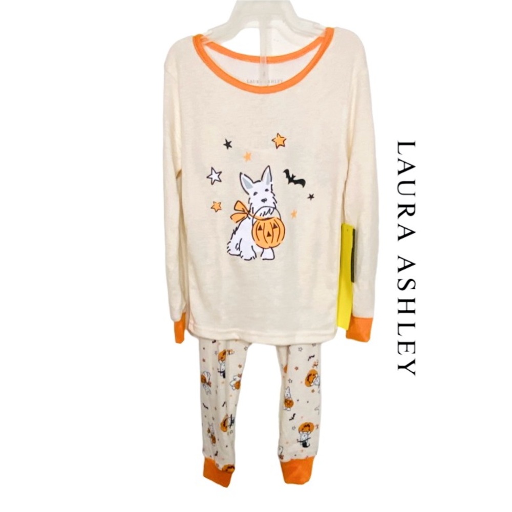 LAURA ASHLEY Scotty Dog Halloweeen
Pajamas Girl’s Size 4T